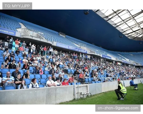 巴黎比赛不是观众吃爆米花喝可乐的轻松款